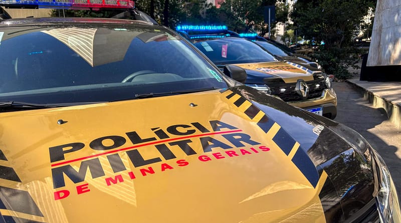 PM apreende arma e drogas no bairro Belizandra